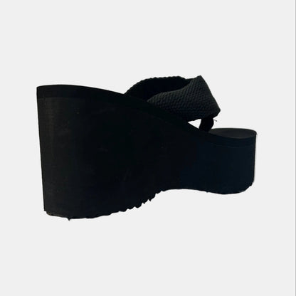 Poolside-07 Black