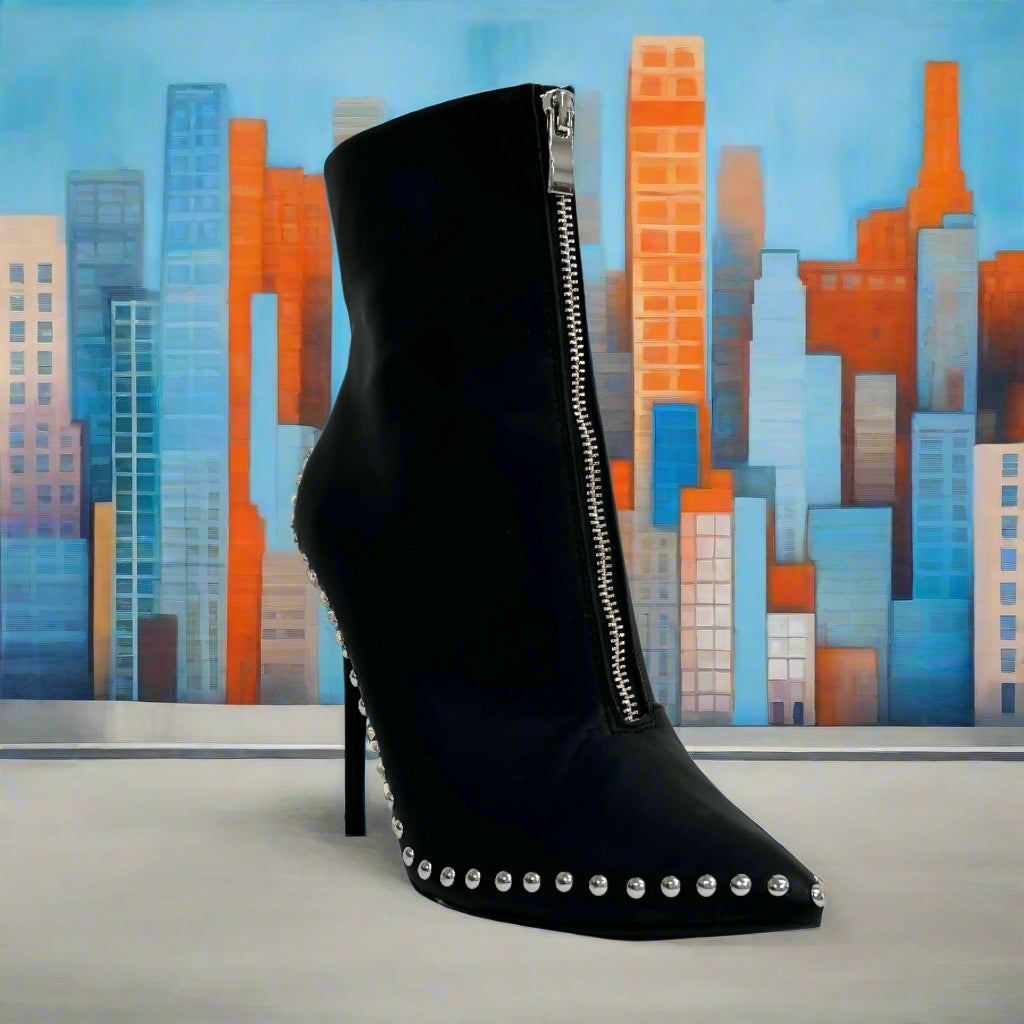 Free Giselle-04 Black PU