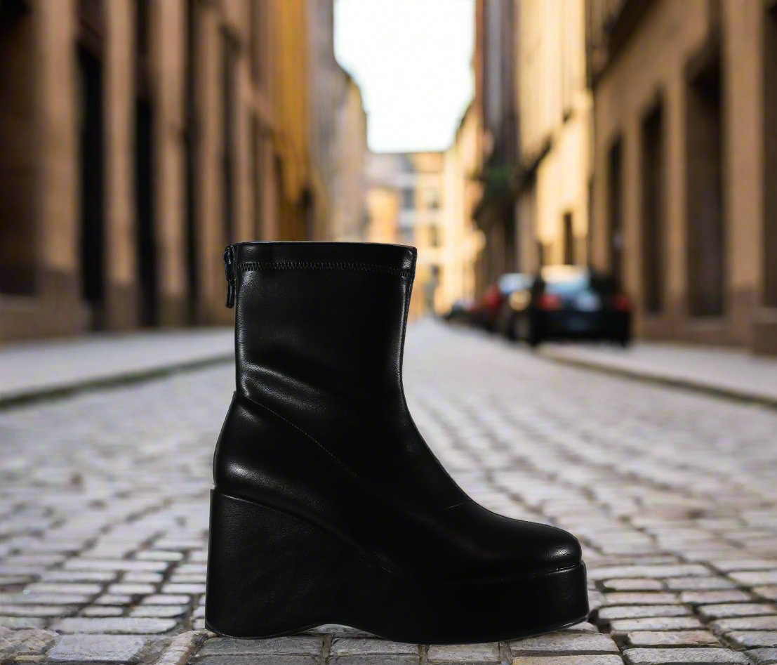 docia-1 black pu