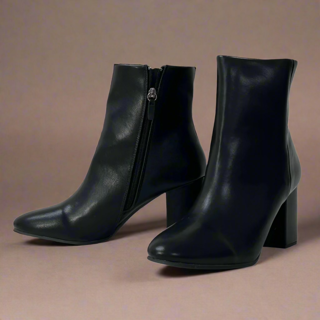 Free Malone-01 Black PU