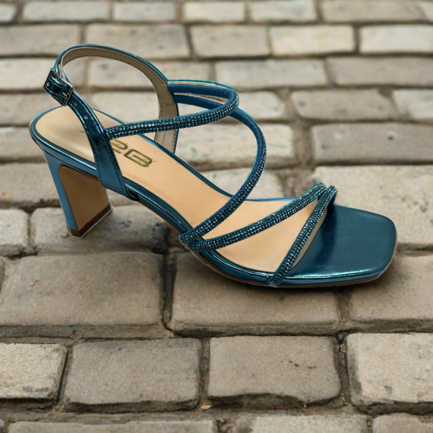 nyra-7 blue