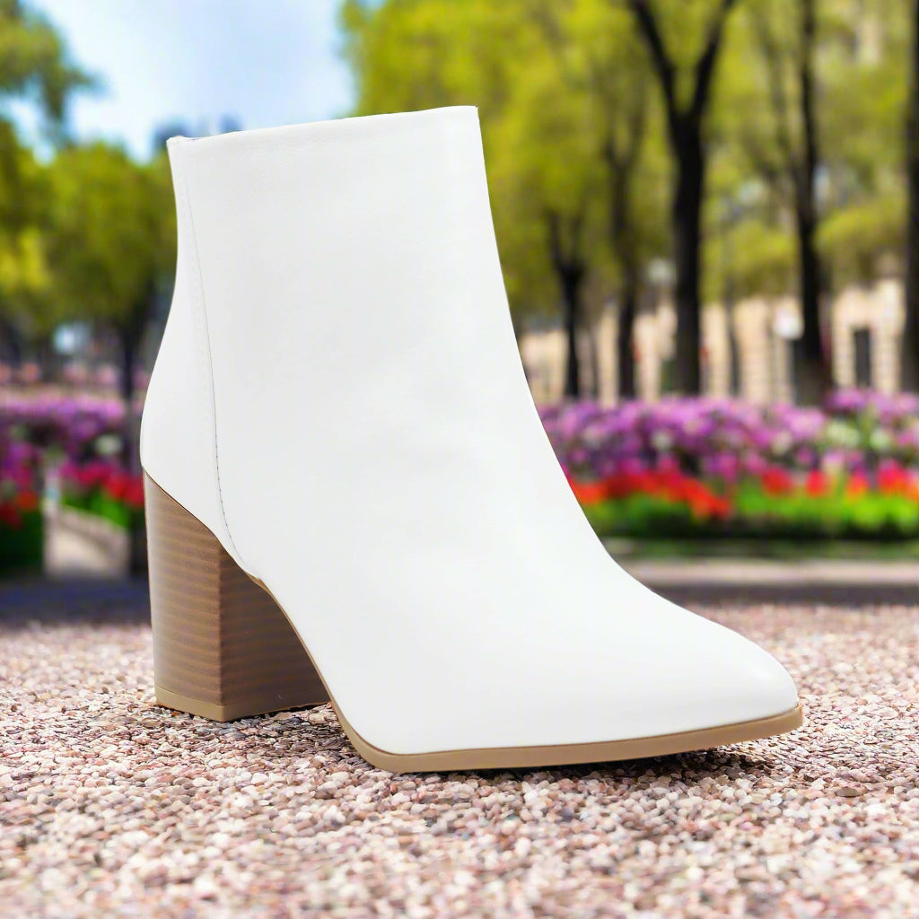 Free Iris-1 White